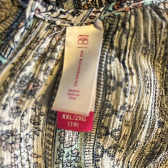 No Boundaries xxl top - Picture 6 of 6